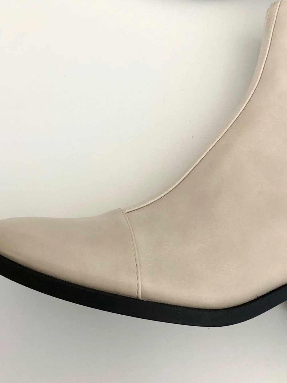 \Journee Collection\ NIB Nigella Chelsea Boot